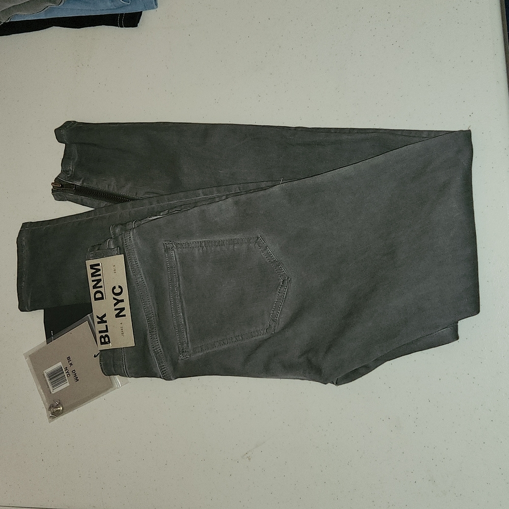 NWT.  BLK DNM NYC 28R